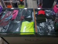 6#8597 Abbigliamento