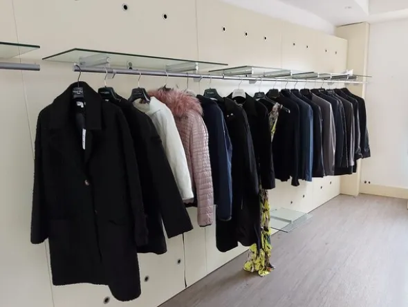1#8466 Abbigliamento e calzature