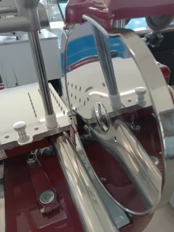 AFFETTATRICE A VOLANO SERIE LUSSO LAMA DA 300
