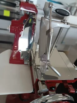 AFFETTATRICE A VOLANO SERIE LUSSO LAMA DA 300
