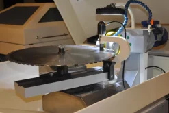 Affilatrice per lame circolari CNC 3000 B