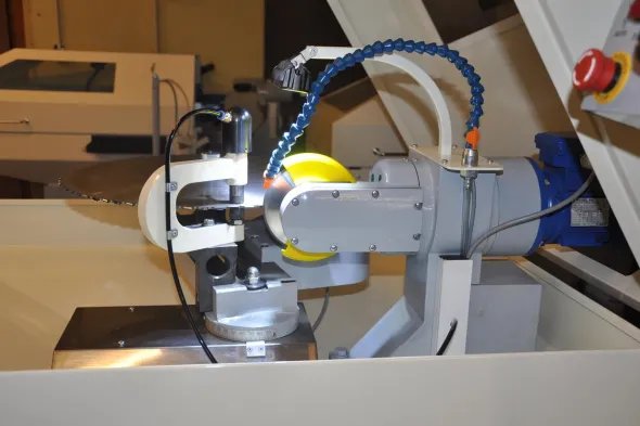 Affilatrice per lame circolari CNC 3000 B