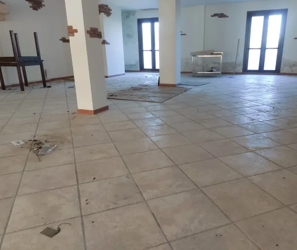 AFFITTASI LOCALE PER RISTORANTE/PIZZERIA PRONTO ALL'USO