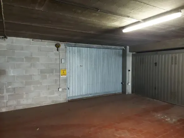 #12822 Affitto/Vendita Ampio ufficio con autorimessa in edificio commerciale