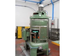 Aggraffatrice automatica per lattine e barattoli