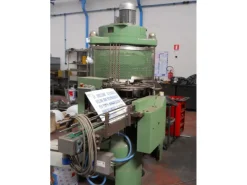 Aggraffatrice automatica per lattine e barattoli