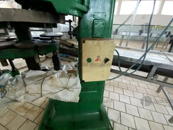 31#9550 Aggraffatrice con nastro di cernita a tappeto