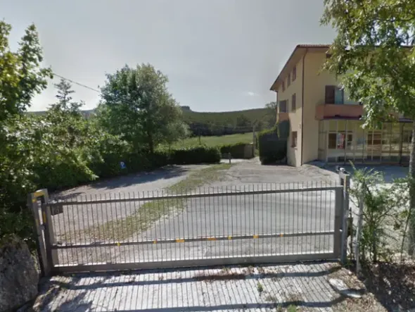 #12007 Albergo con bar-ristorante e terreni annessi