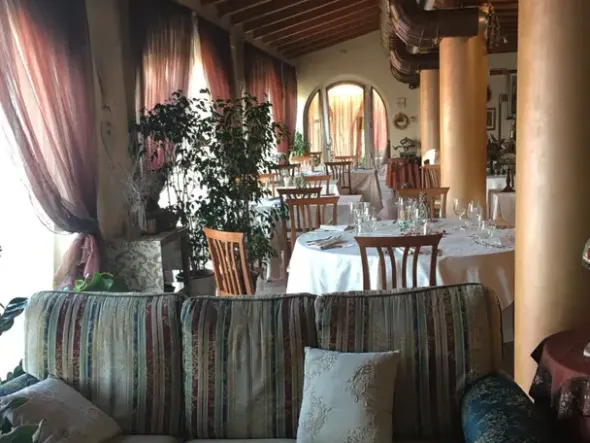 #20094 Albergo con ristorante in centro storico