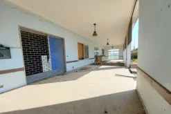 #14914 Albergo da ristrutturare e terreno sportivo