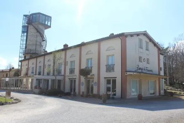 #15395 Albergo in zona collinare
