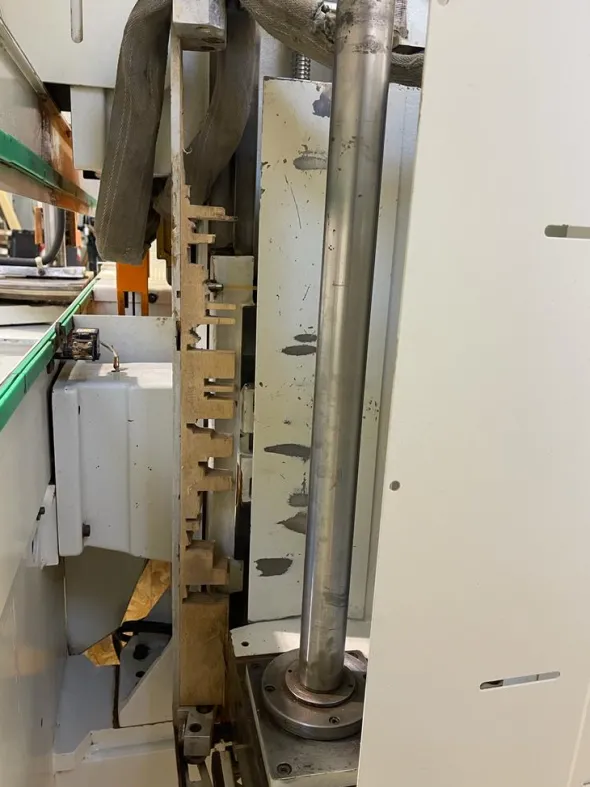 AL1053-1465Centro di lavoro per infissi