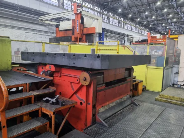 Alesatrice CNC Forest Line montante mobile