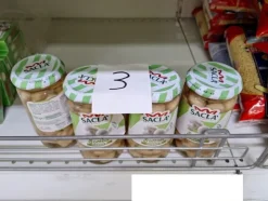 1#8432 Alimenti vari e articoli cucina