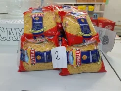 1#8432 Alimenti vari e articoli cucina