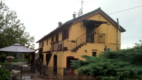 allevamento e pensione cani con annessa abitazione