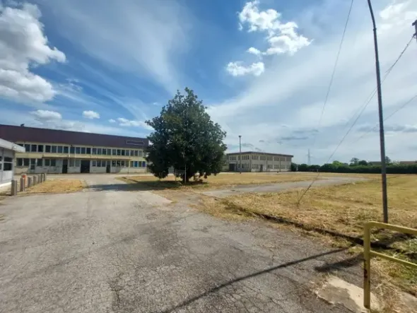 #2537358 Ampia area industriale di 57.000 mq da riqualificare