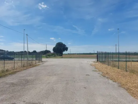#2537358 Ampia area industriale di 57.000 mq da riqualificare
