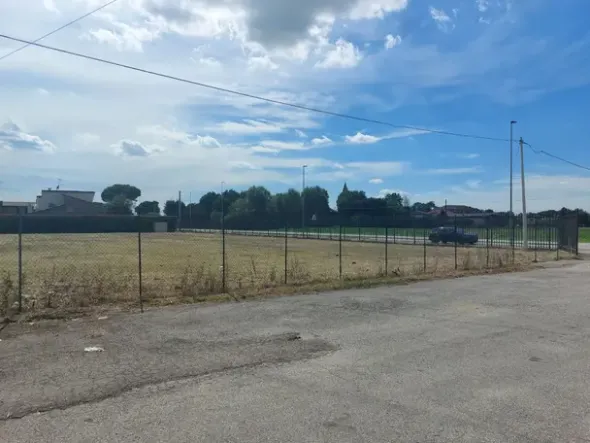 #2537358 Ampia area industriale di 57.000 mq da riqualificare