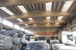 #4743 Ampio capannone con area pavimentata