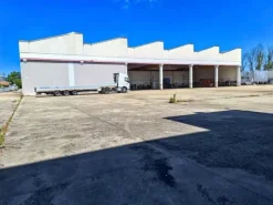 #2534002 Ampio complesso industriale a Jesi