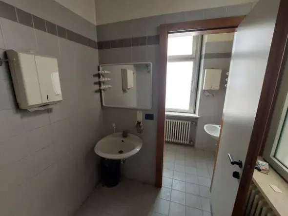#2638158 Ampio locale in vendita