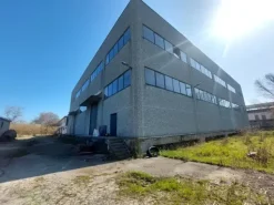 #26059 Ampio opificio in vendita a Giulianova