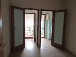 #2638499 Ampio ufficio con cantina e box auto