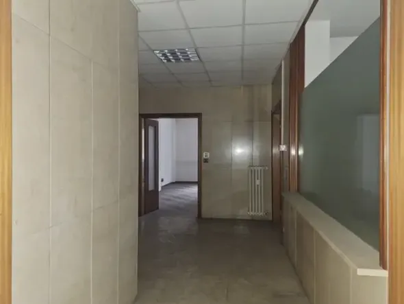 #2638498 Ampio ufficio con magazzino in zona semicentrale