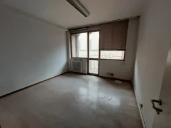 #2638352 Ampio ufficio in edificio residenziale