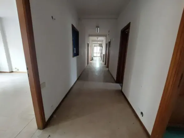#2638352 Ampio ufficio in edificio residenziale