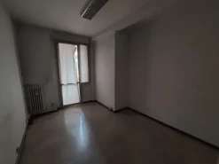 #2638352 Ampio ufficio in edificio residenziale