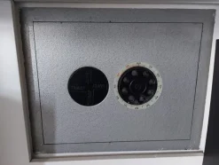 2#7637 Apparecchi di sicurezza e climatizzatore