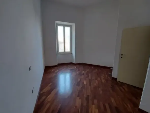 #19782 Appartamento in centro storico, attualmente ufficio con possibilità di cambio d’uso in residenziale
