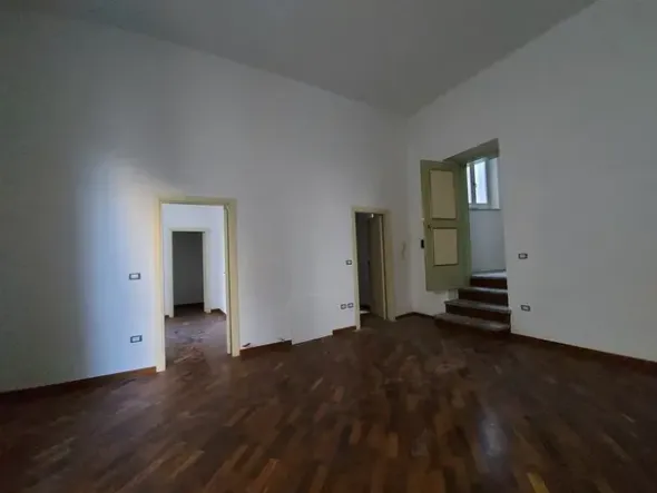 #19782 Appartamento in centro storico, attualmente ufficio con possibilità di cambio d’uso in residenziale