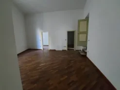 #19782 Appartamento in centro storico, attualmente ufficio con possibilità di cambio d’uso in residenziale