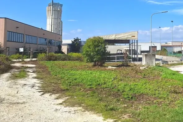 #24564 Appezzamento edificabile in zona produttiva