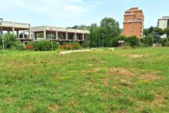 #24076 Area edificabile di 765 mq in zona residenziale