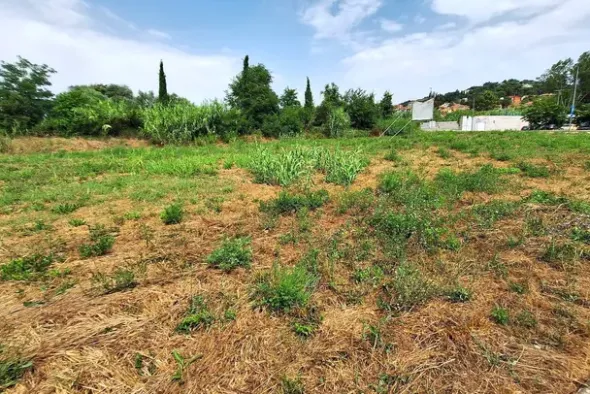 #24071 Area edificabile di 1149 mq in zona residenziale