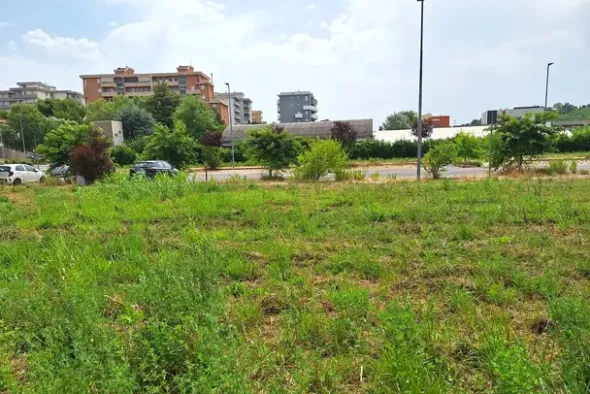 #24071 Area edificabile di 1149 mq in zona residenziale