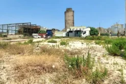 #24256 Area industriale con torre di raffreddamento