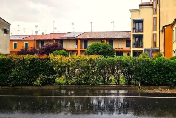 #23780 Area urbana adibita a giardino condominiale