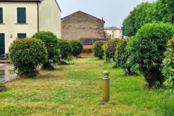 #23780 Area urbana adibita a giardino condominiale