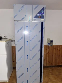 18#8242 Armadio frigo, armadio gelo, carrello termico
