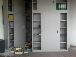 Armadio in metallo a 2 ante scorrevoli