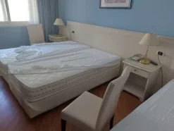 4#8402 Arredamento camere hotel
