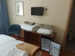 4#8402 Arredamento camere hotel