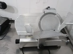 Arredamento completo per pescheria