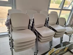 23#8760 Arredamento da ufficio
