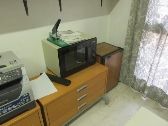 1#6487 Arredamento da ufficio e attrezzature elettroniche